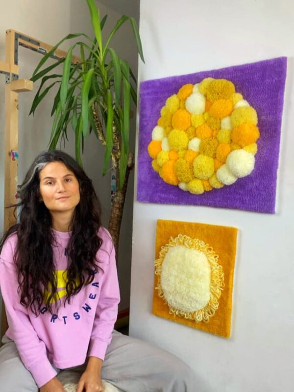 yellow-flower-tapisserie-murale-tufting-avec-artiste-mogiostudio