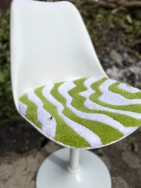 recyclage-et-tufting-chaises-tuftées-détail-mogiostudio recyclage-et-tufting-chaises-tuftées-détail-mogiostudio