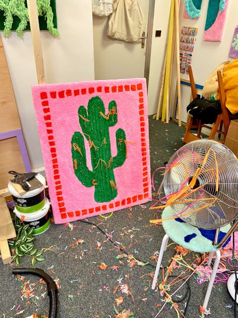 ma-premiere-exposition-atelier-preparation-tufting-cactus-2-mogiostudio