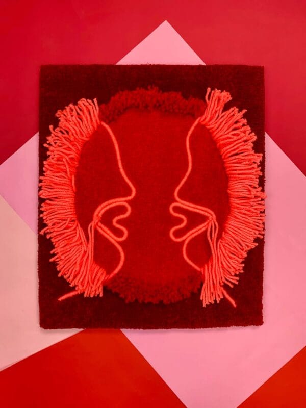 shades-of-red-tapisserie-tufting-2-hobbii-mogiostudio