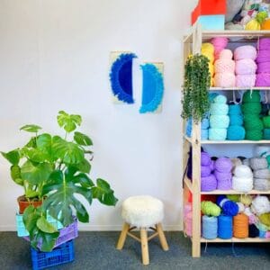 sun-is-here-bleu-tapisserie-murale-tufting-mogiostudio