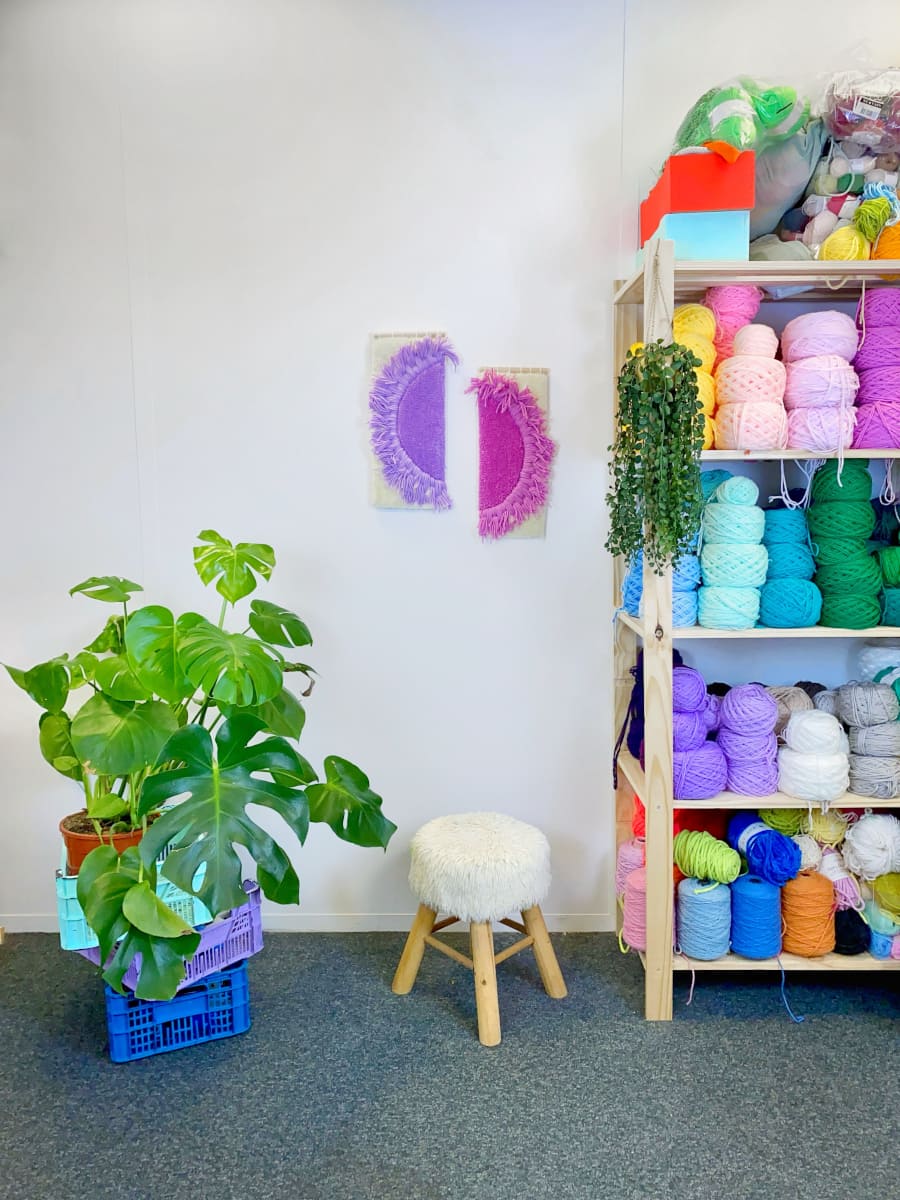 sun-is-here-violet-tapisserie-murale-tufting-2-mogiostudio