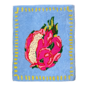 fruit-du-dragon-tapisserie-murale-tableau-tufting-bleu-1-mogiostudio