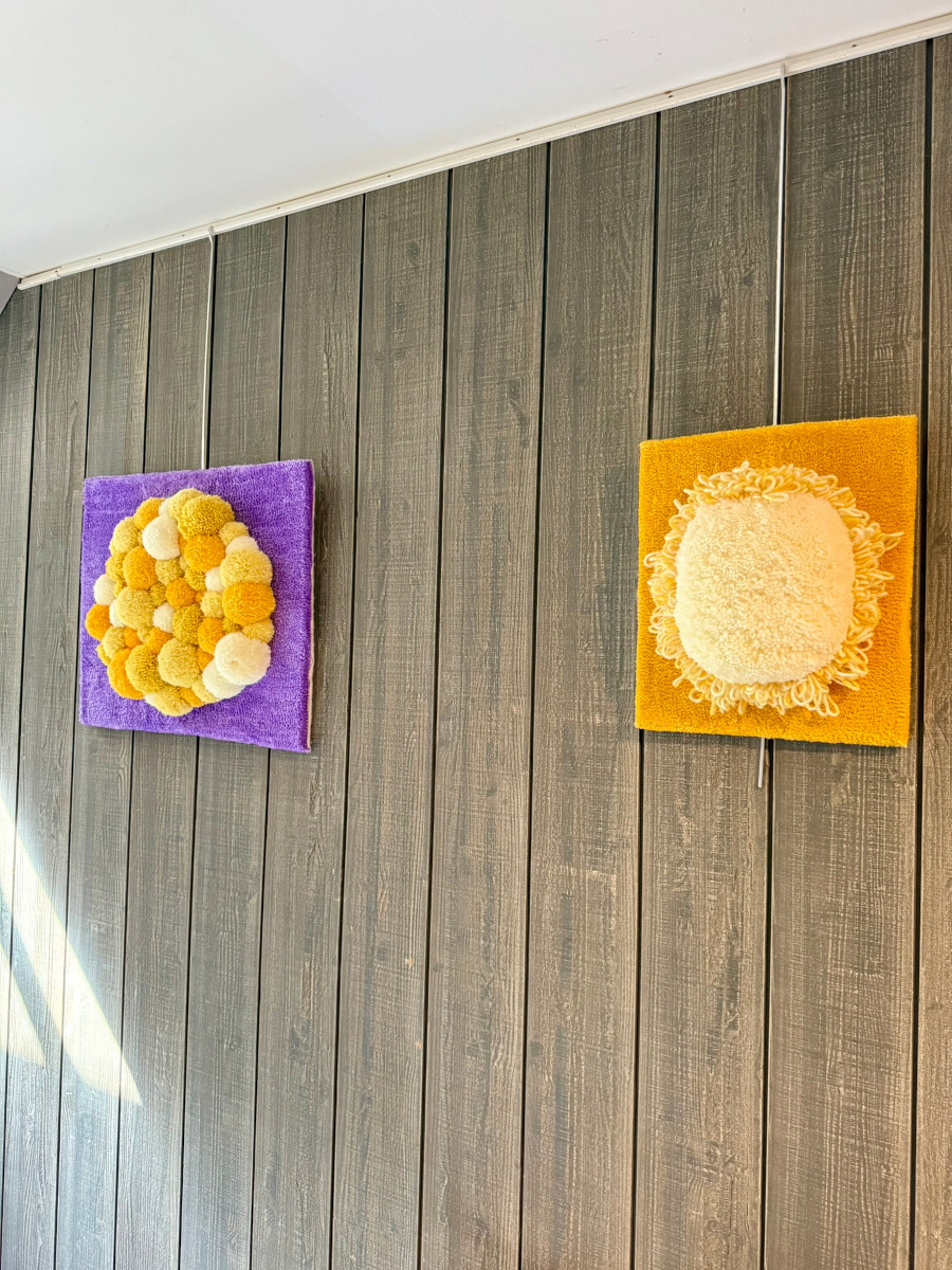 exposition-tufting-art-pompons-fils-soleil-innovizza-mogiostudio