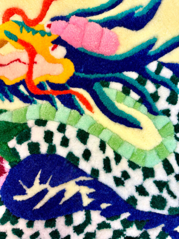 mushu-tapisserie-murale-dragon-fleurs-couleurs-reliefs-tapis-asie-details