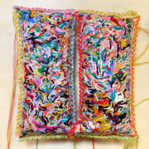 coussins-rectangle-colores-recycles-fils-mogiostudio