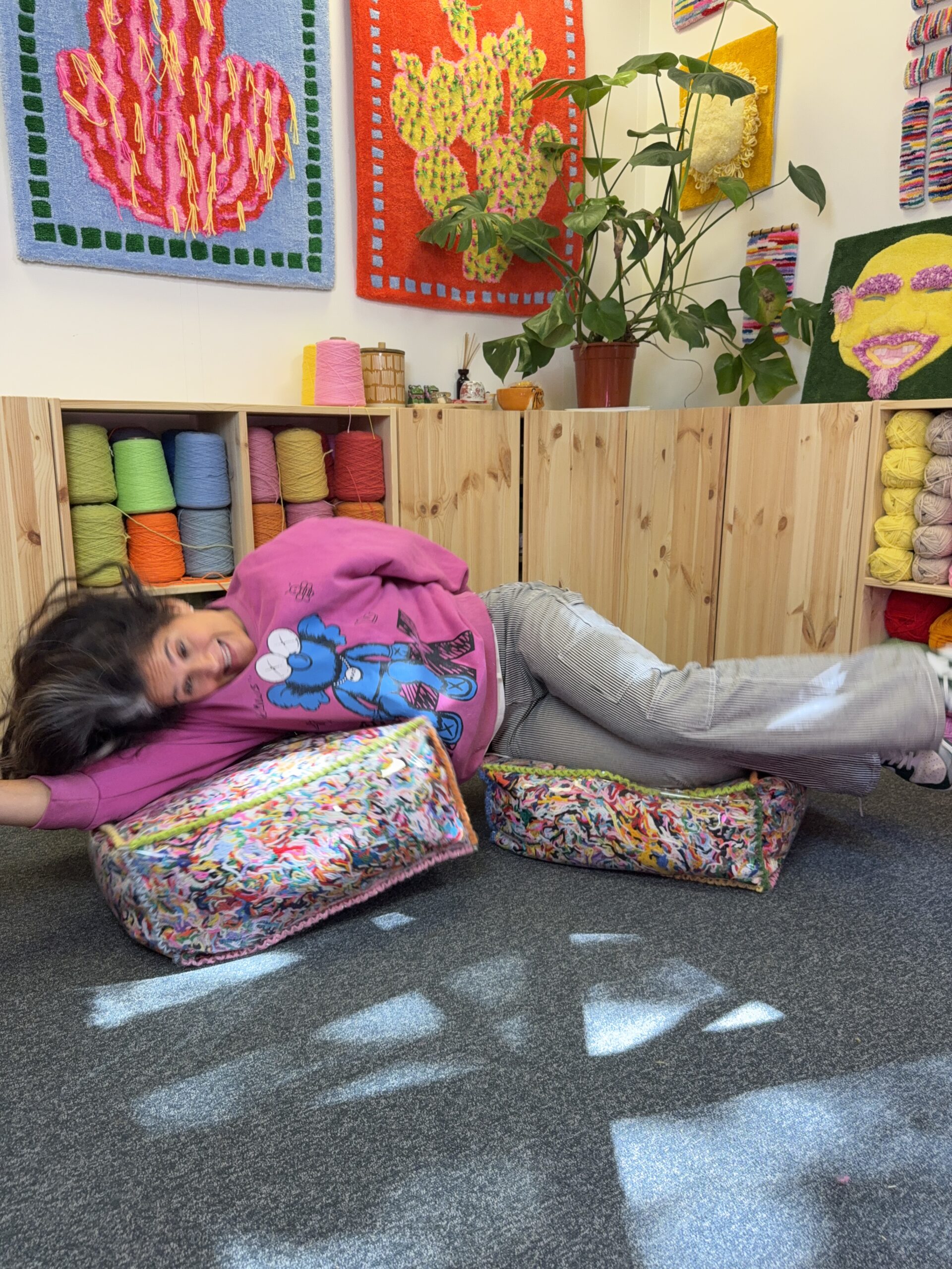 poufs-colores-fils-recycles-design-unique-mogiostudio