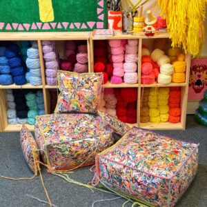 poufs-coussins-colores-fils-recycles-mogiostudio
