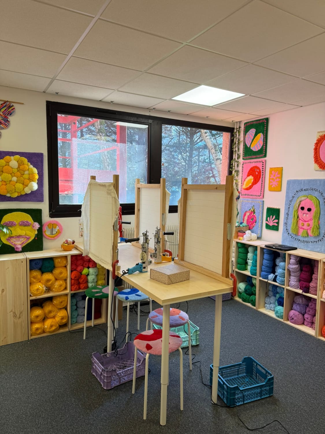 quel-materiel-faut-il-pour-debuter-le-tufting-cadre-toile