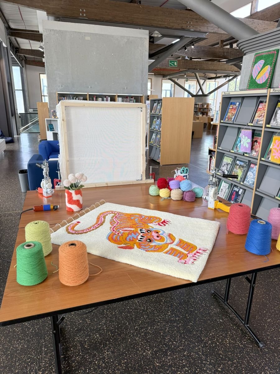 animation-tufting-mediatheque-dreux-stand-tapis-tigre-mogiostudio