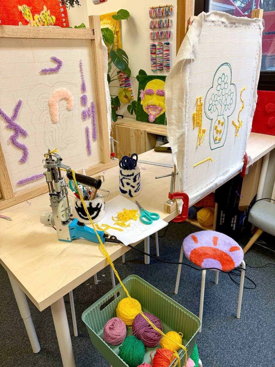 atelier-tufting-velizy-poste-de-travail-pistolet-mogiostudio