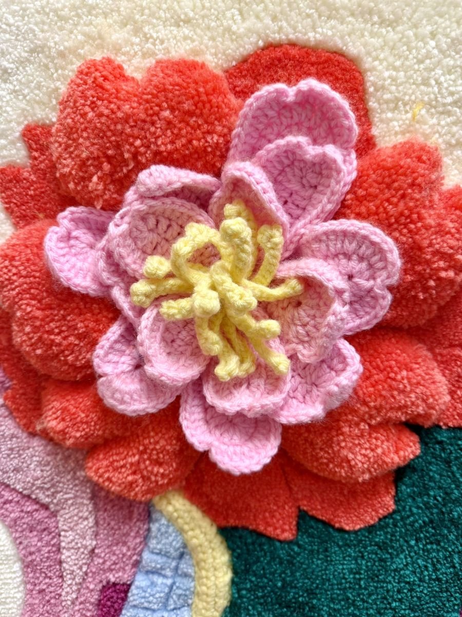 menshen-detail-pivoine-crochet-gros-plan-mogiostudio