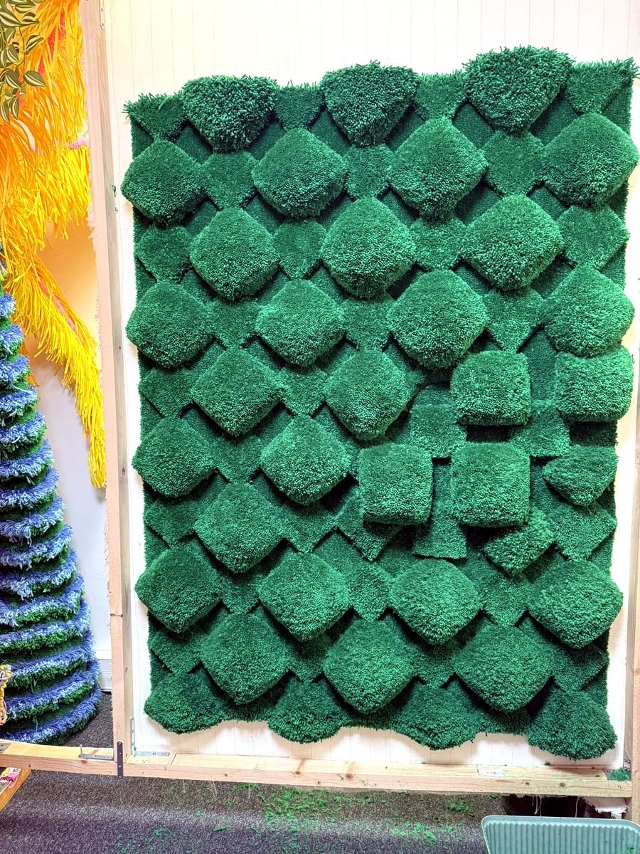 proliferation-tapisserie-verte-relief-avant-broderie-mogiostudio