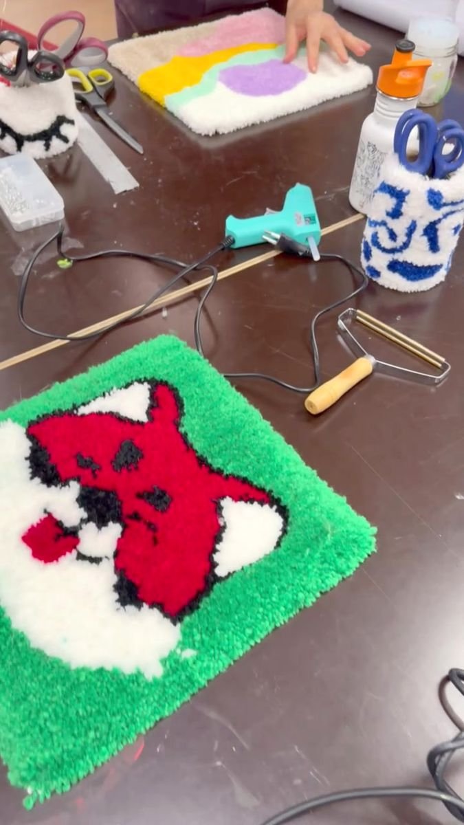 atelier-tufting-adultes-fablab-la-forge-nature-tapis-renard-mogiostudio
