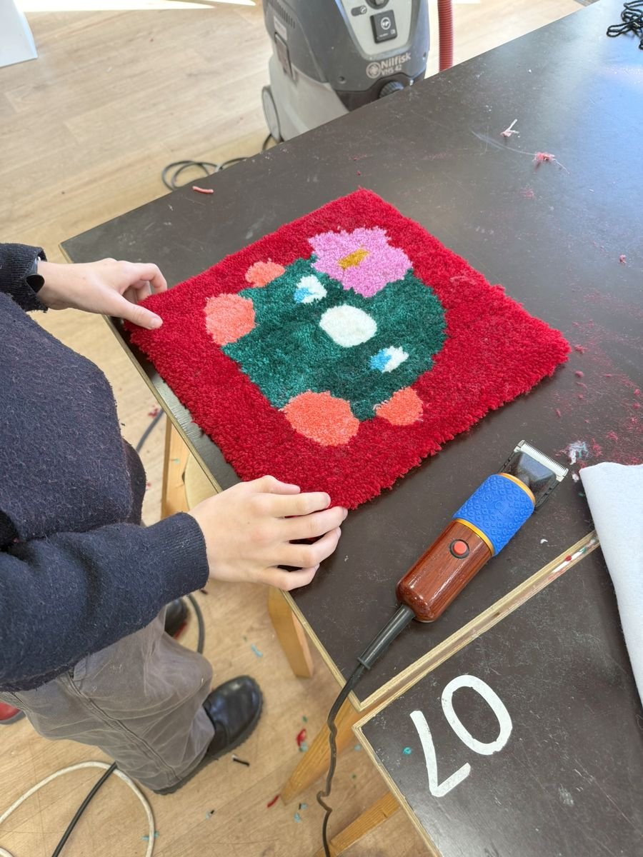 atelier-tufting-fablab-la-forge-tapis-finitions-tondeuse-mogiostudio