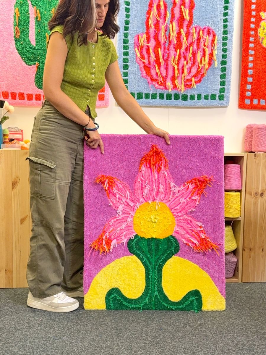 fleur-tapisserie-tufting-artiste-echelle-mogiostudio