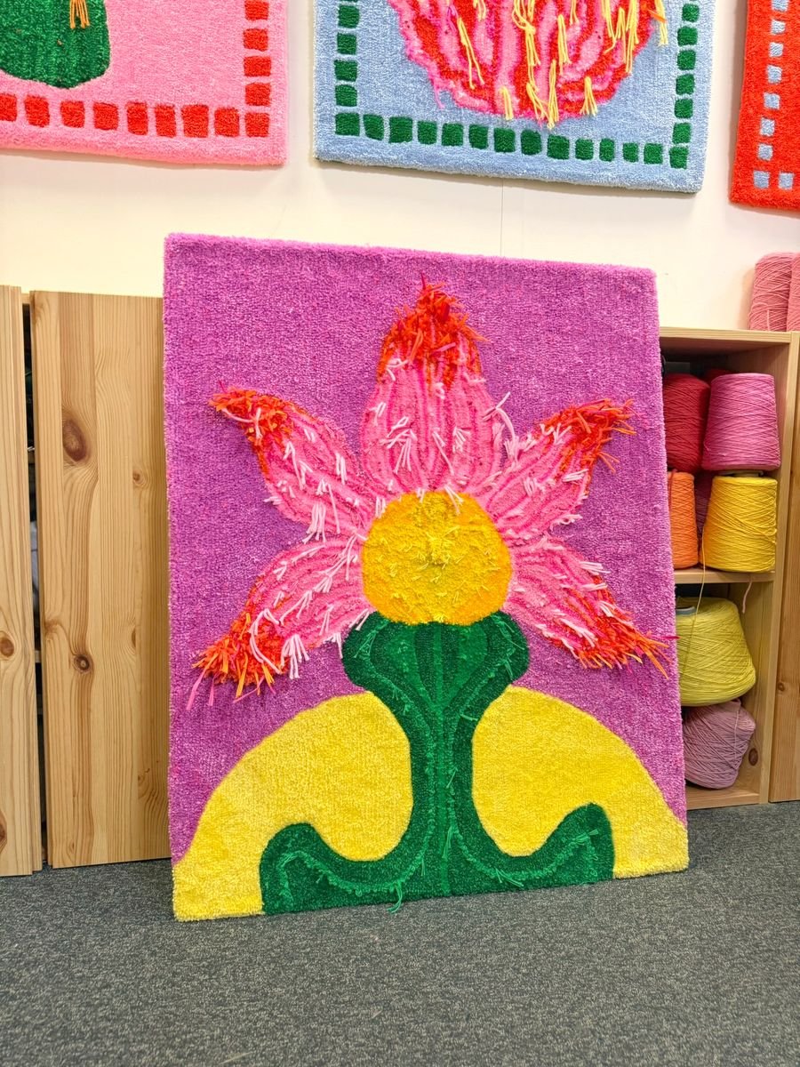 fleur-tapisserie-tufting-coloree-atelier-mogiostudio