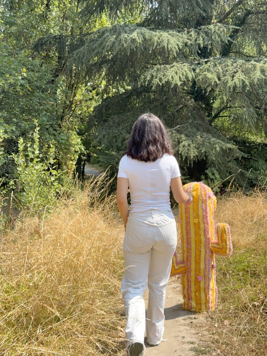 salone-sculpture-textile-cactus-artiste-promenade-foret-mogiostudio